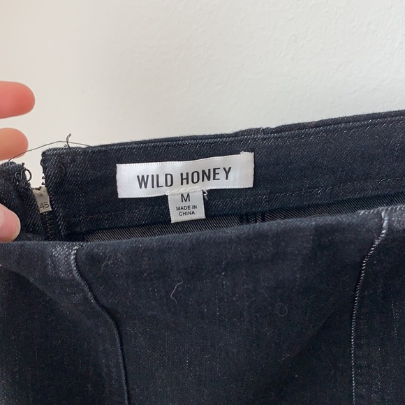 Black jean skirt - Picture 3 of 3